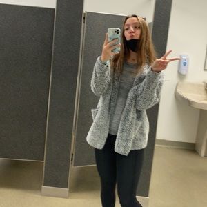 Meet your Posher, Bella